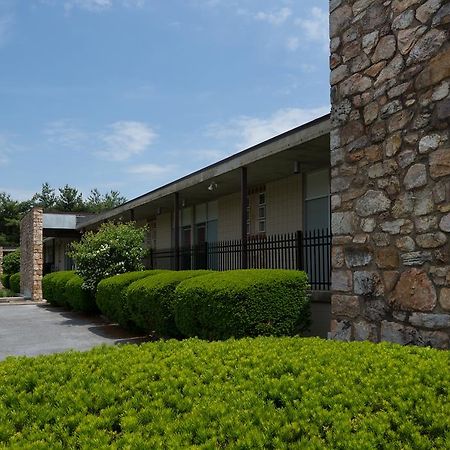 Luray Caverns Motels Room photo